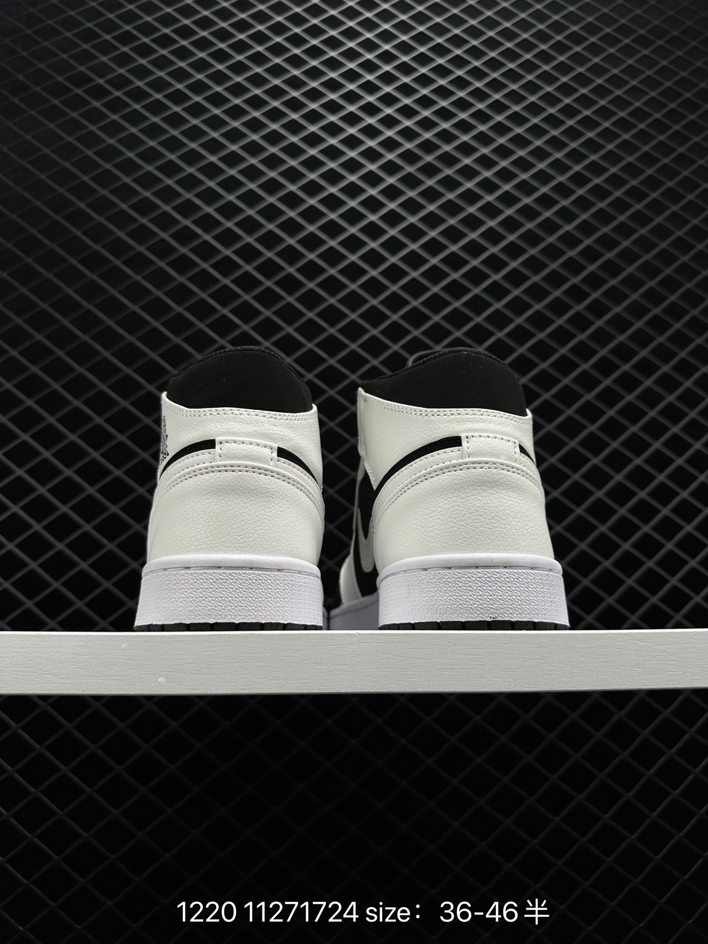 Air Jordan 1 Mid AJ1